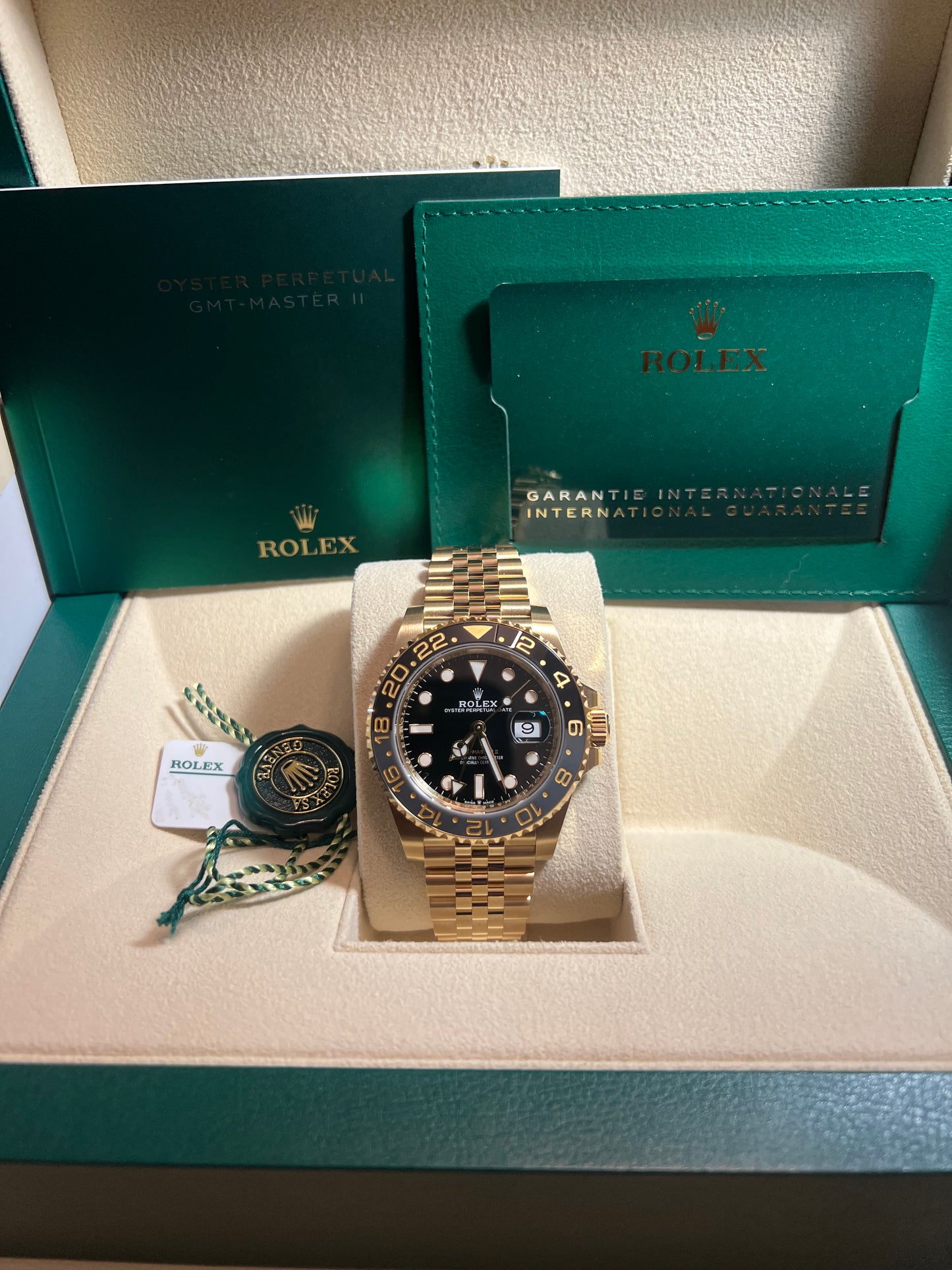 2024 GOLD ROLEX GMT-MASTER II 126718 40MM BLACK DIAL JUBILEE BRACELET BOX + PAPERS