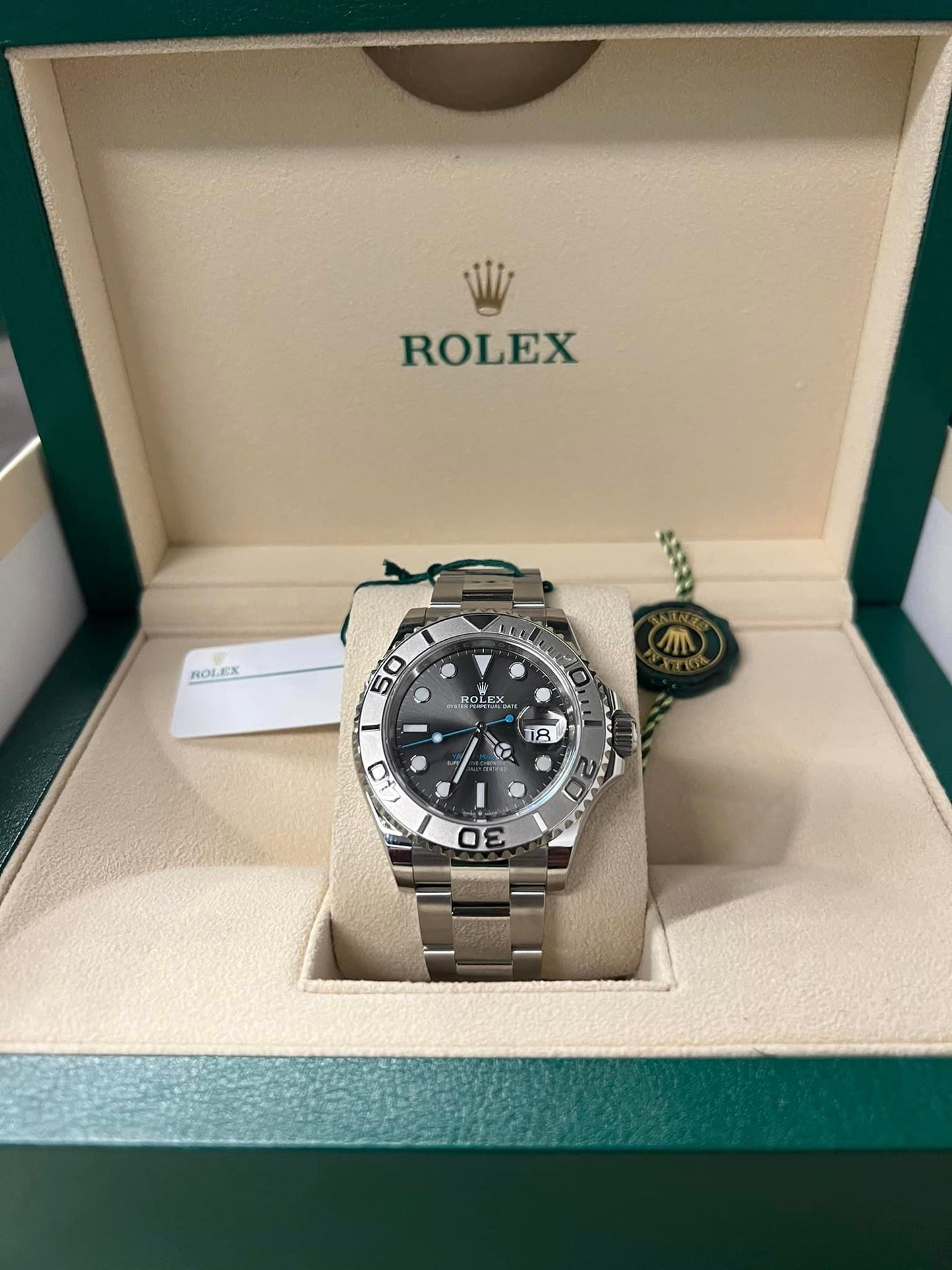 ROLEX Yacht-master 40 126622 Rhodium DIAL WITH OYSTER BRACELET BOX + PAPERS