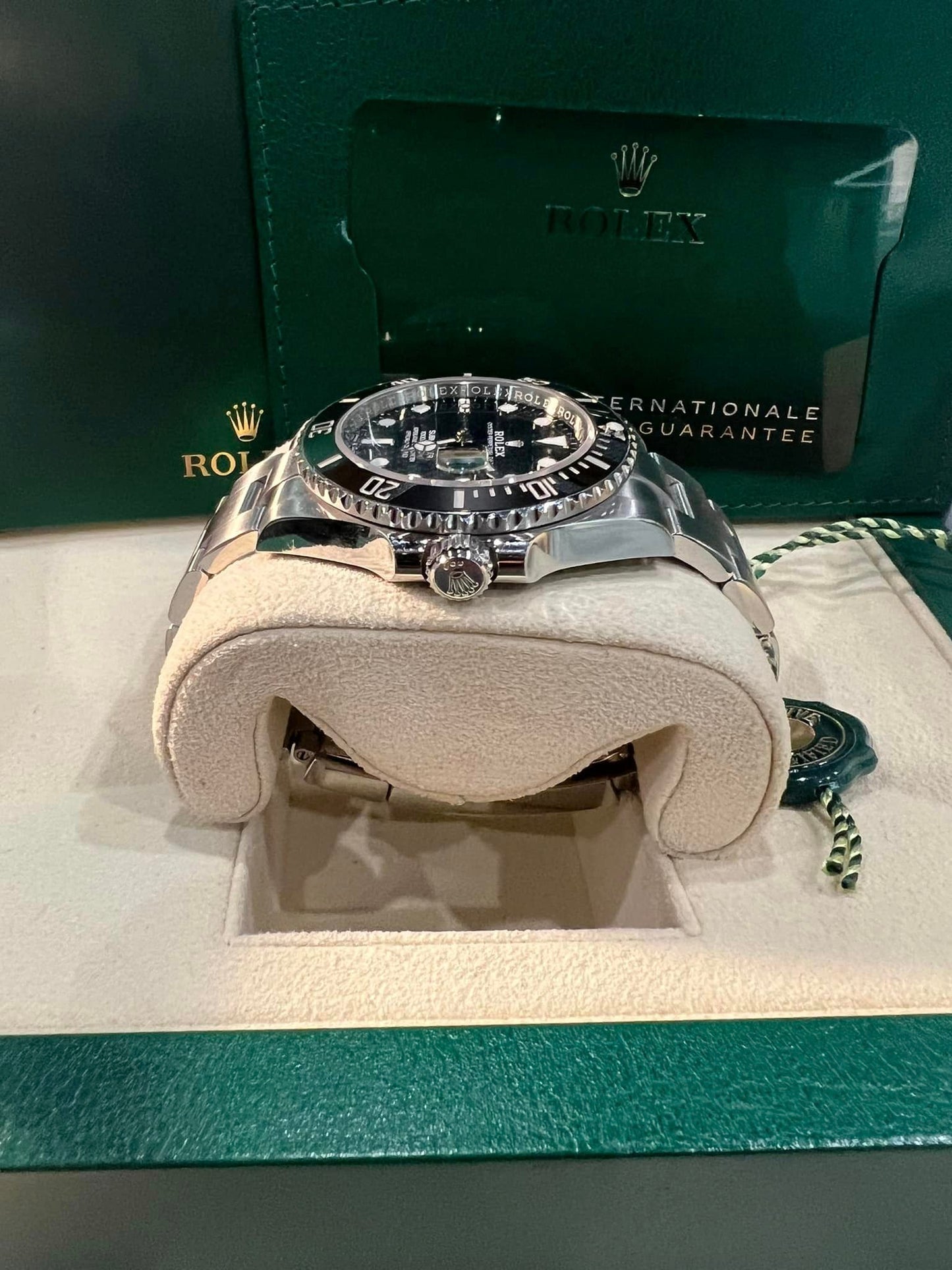ROLEX SUBMARINER DATE 126610LN 41MM BOX + PAPERS