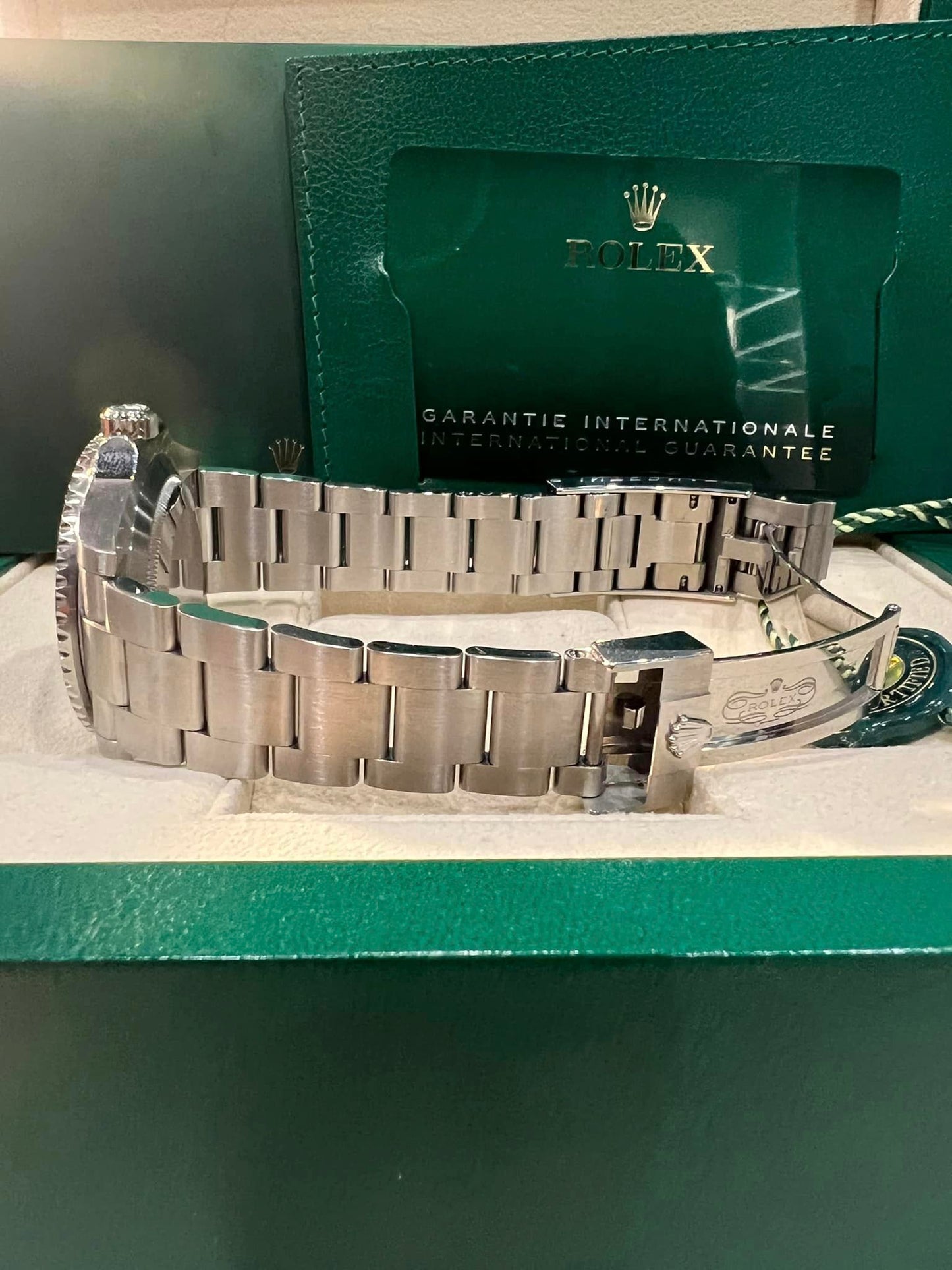 ROLEX SUBMARINER DATE 126610LN 41MM BOX + PAPERS