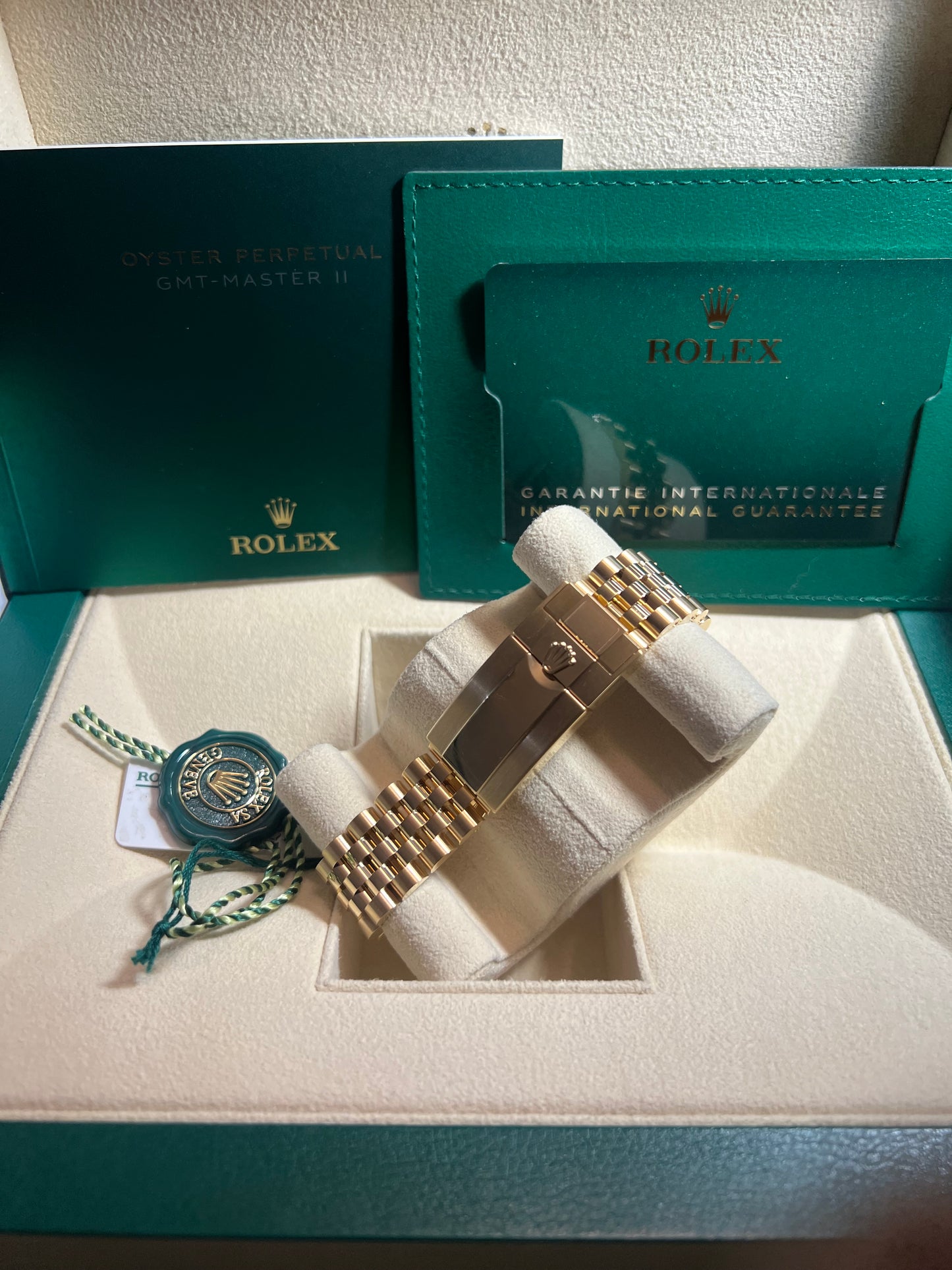 2024 GOLD ROLEX GMT-MASTER II 126718 40MM BLACK DIAL JUBILEE BRACELET BOX + PAPERS
