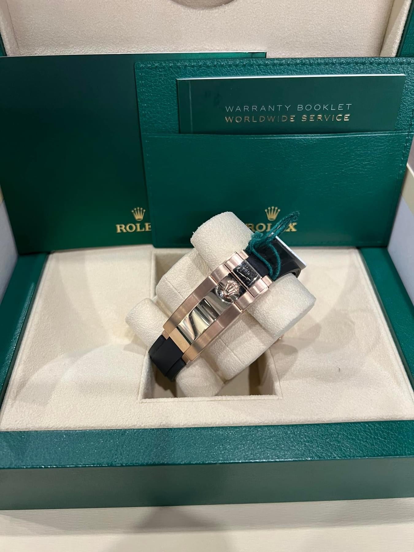 Rolex Rose Gold Yachtmaster 40 ref:126655 on Oysterflex Box/Papers