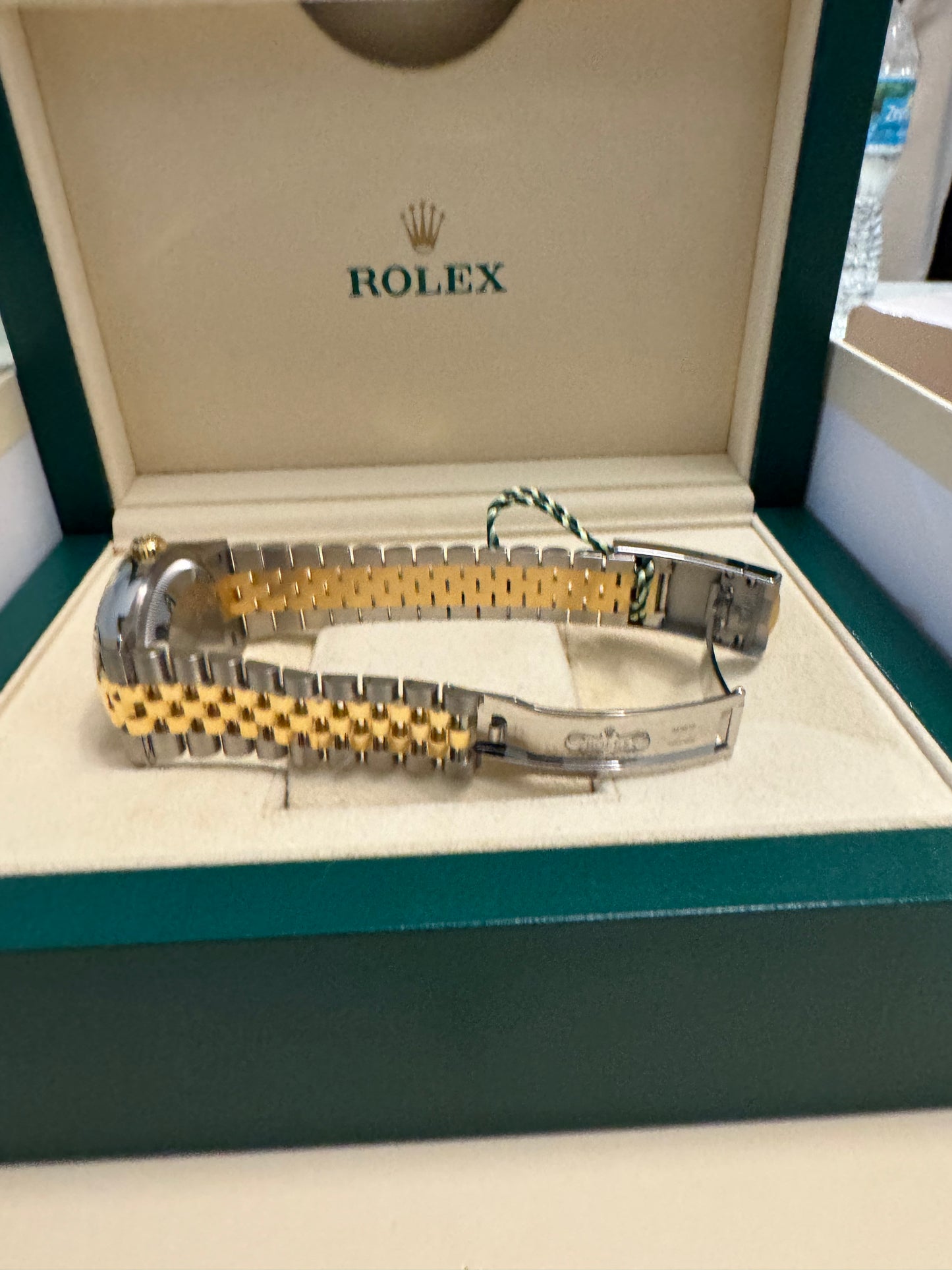 2022 NEW Two tone Datejust champagne motif 126233 box/papers