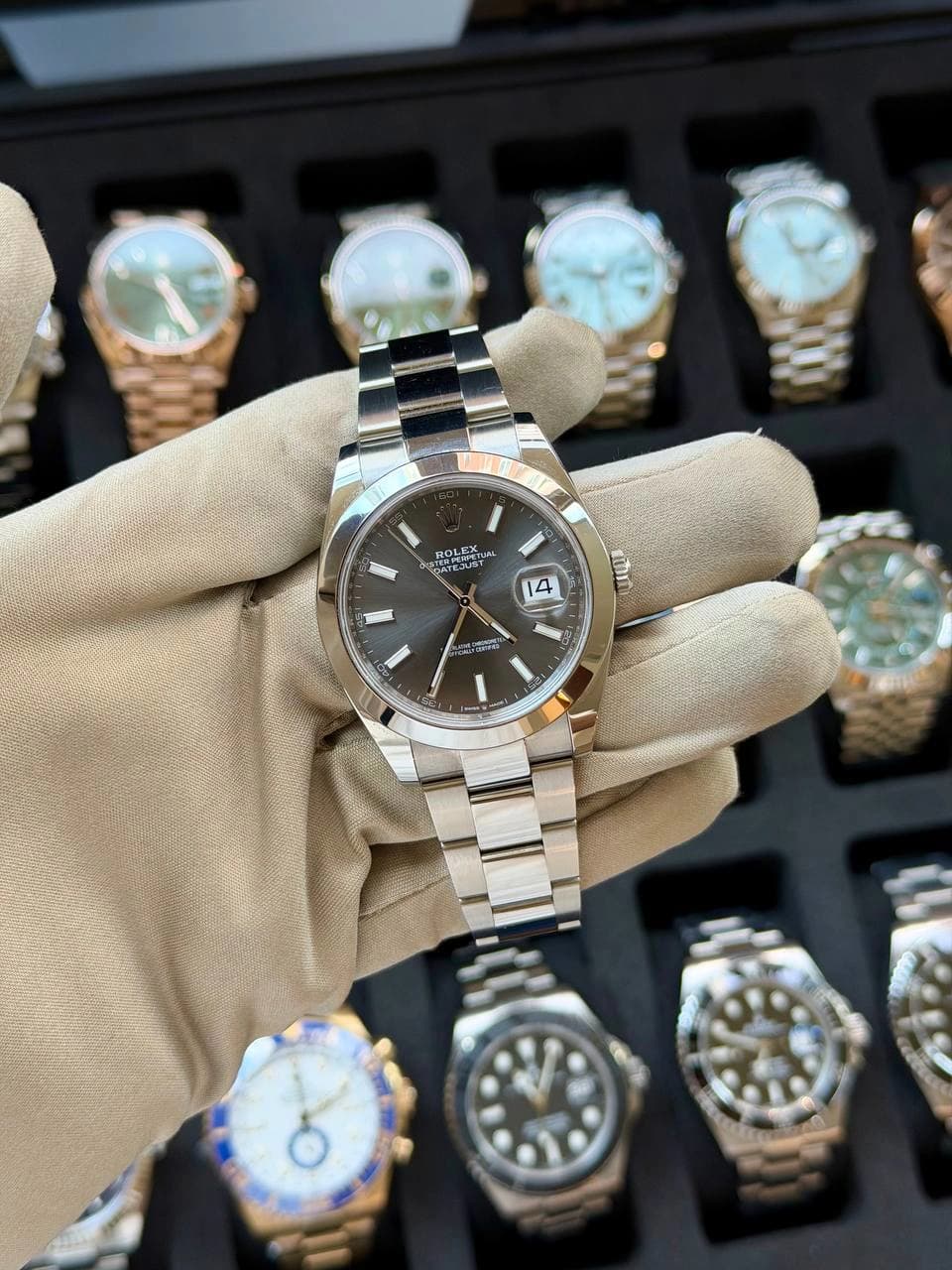 Rolex Datejust 41 "Slate Dial Oyster"