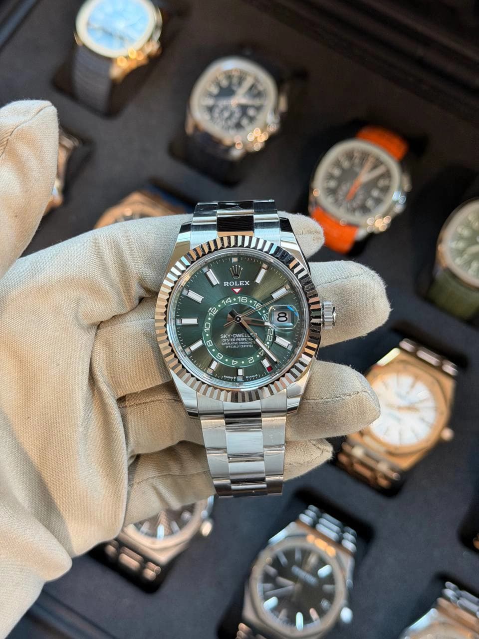 Rolex Sky-Dweller "Green dial Oyster"