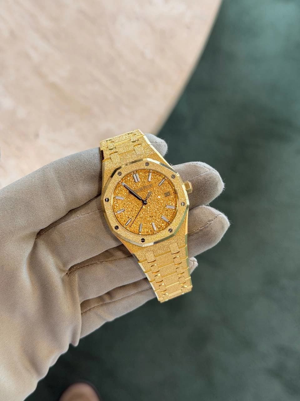 Audemars Piguet Royal Oak Frosted Gold Selfwinding 34mm Yellow Gold