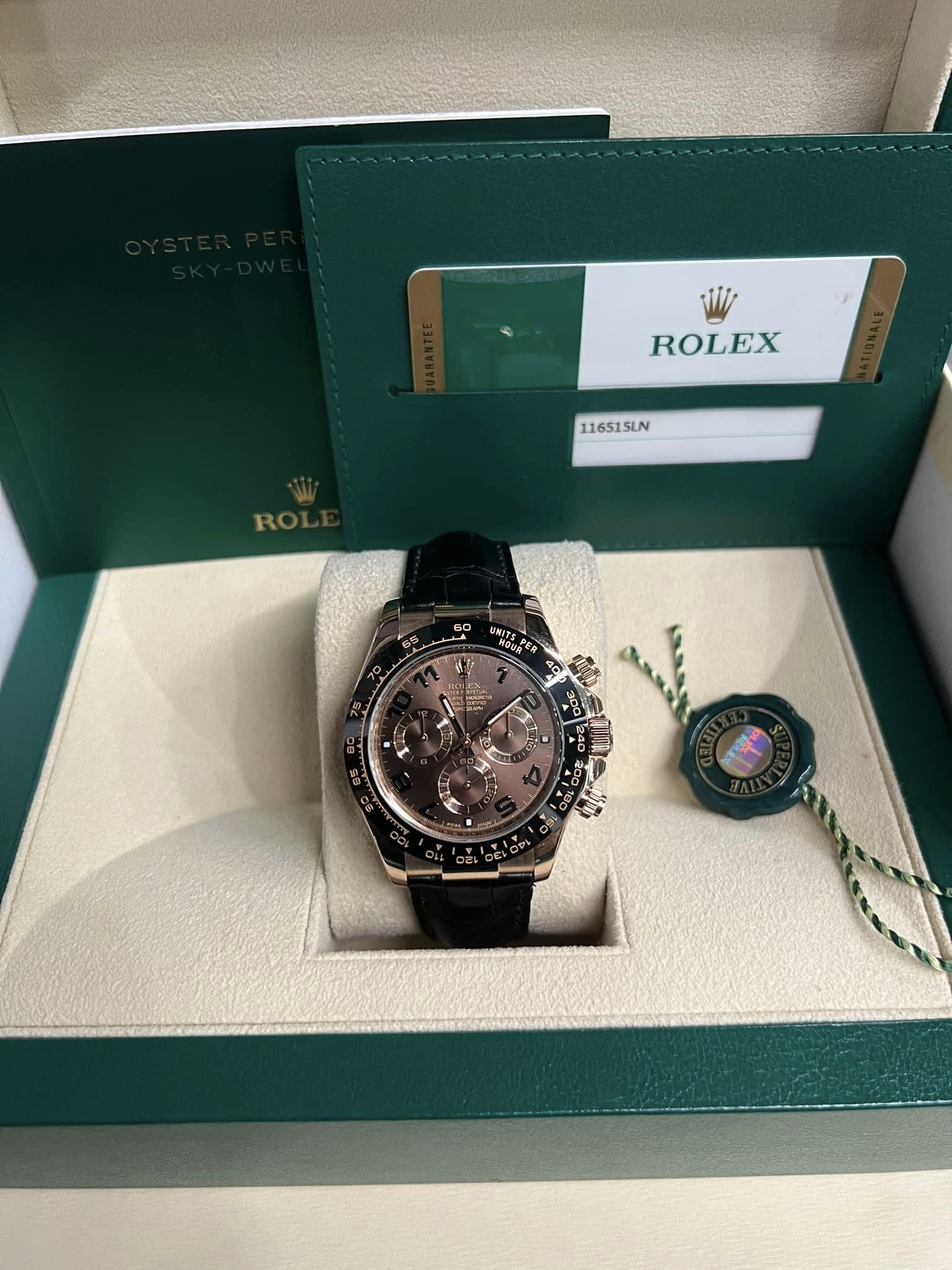 2016 Rose Gold Rolex Daytona Chocolate Dial Oysterflex Watch