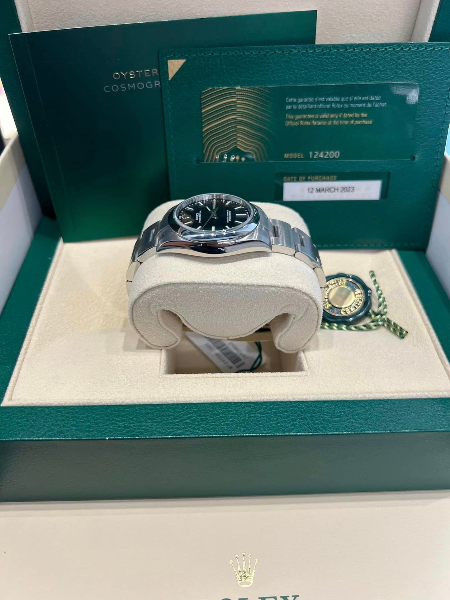 Rolex Oyster Perpetual 124200 Black Dial Box + Papers OP34