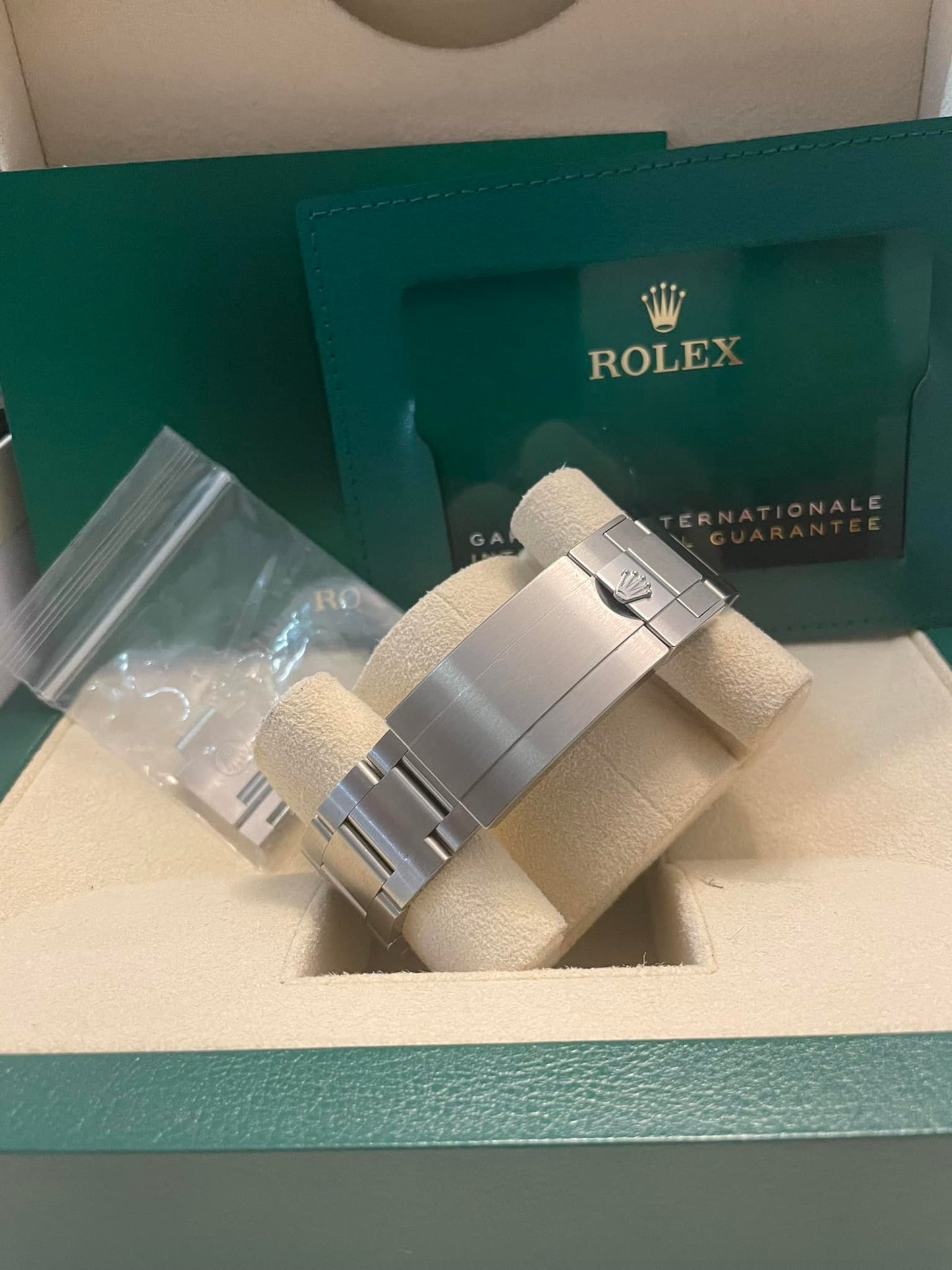Rolex Sea-Dweller 126600 Red Letter SD43 Box + Papers
